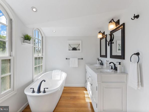 911 S Lee Street, Alexandria VA 22314