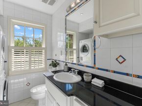 911 S Lee Street, Alexandria VA 22314