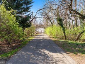 911 S Lee Street, Alexandria VA 22314