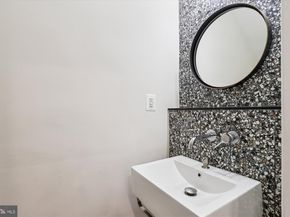 2600 16TH Street S 696, Arlington VA 22204