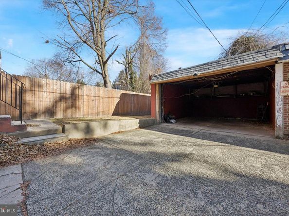 837 Wynnewood Road, Philadelphia PA 19151