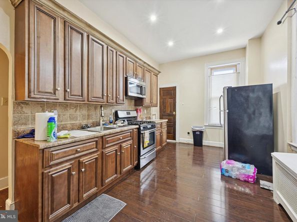 837 Wynnewood Road, Philadelphia PA 19151