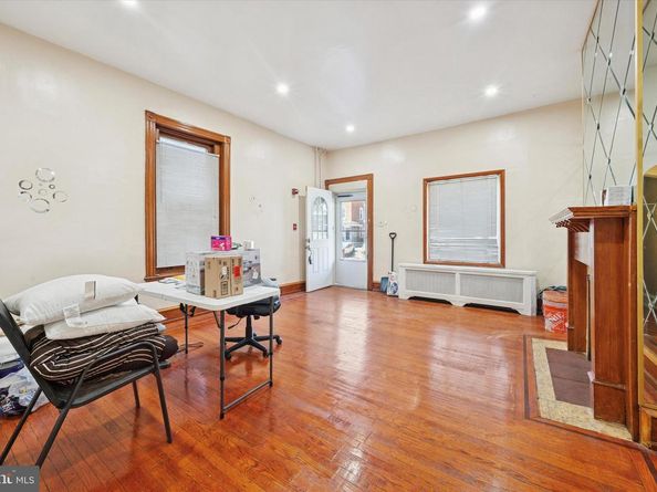 837 Wynnewood Road, Philadelphia PA 19151