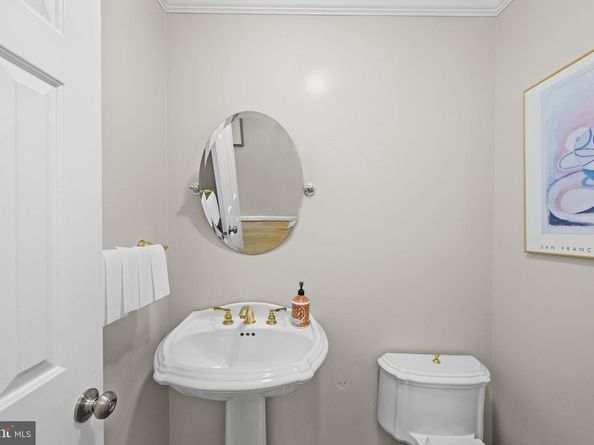 8217 Buckspark Lane W, Potomac MD 20854