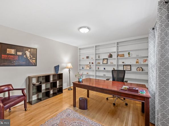 8217 Buckspark Lane W, Potomac MD 20854