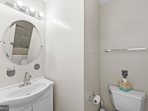 8217 Buckspark Lane W, Potomac MD 20854