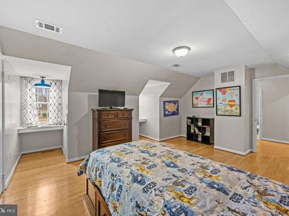 8217 Buckspark Lane W, Potomac MD 20854