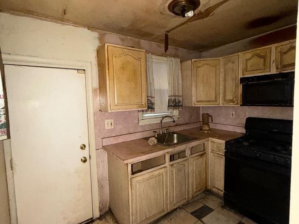 2934 N Taylor Street, Philadelphia PA 19132