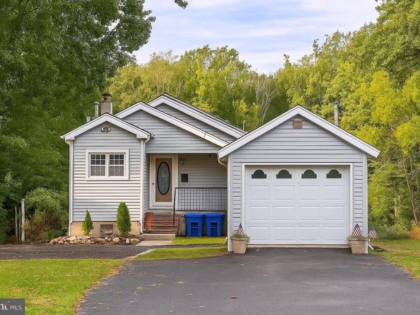 509 Neshaminy Road, Croydon PA 19021