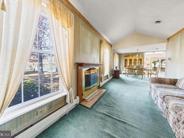 509 Neshaminy Road, Croydon PA 19021