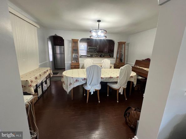 1117 Saint Vincent Street, Philadelphia PA 19111