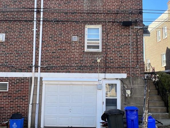 1117 Saint Vincent Street, Philadelphia PA 19111