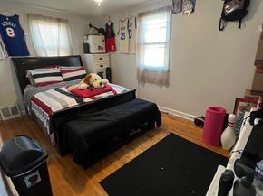 1117 Saint Vincent Street, Philadelphia PA 19111