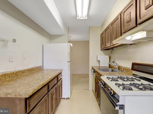 8300 Tobin Road 23, Annandale VA 22003