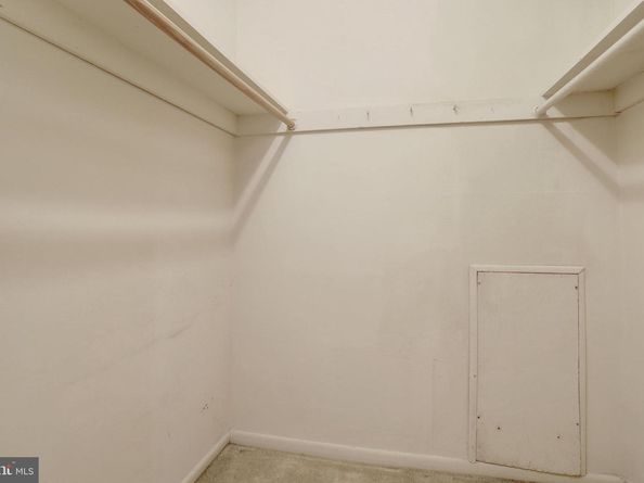 8300 Tobin Road 23, Annandale VA 22003