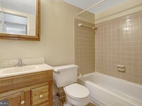 8300 Tobin Road 23, Annandale VA 22003