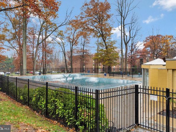 8300 Tobin Road 23, Annandale VA 22003