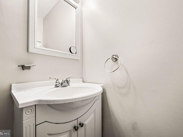 7113 Theodore Street, Philadelphia PA 19142