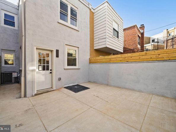 1111 Morris Street, Philadelphia PA 19148