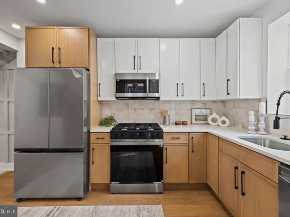 1111 Morris Street, Philadelphia PA 19148