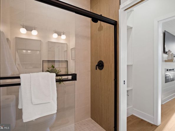 1111 Morris Street, Philadelphia PA 19148