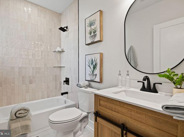 1111 Morris Street, Philadelphia PA 19148