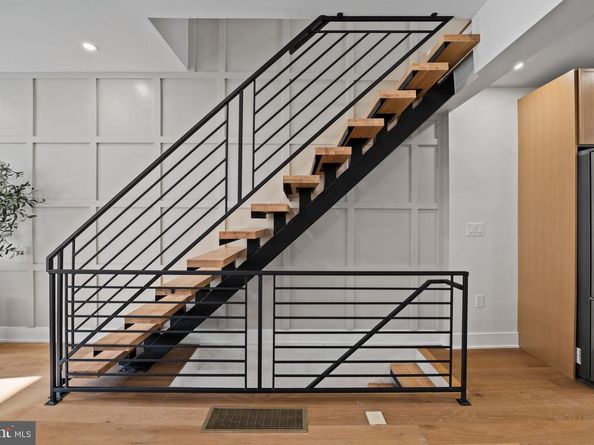 1111 Morris Street, Philadelphia PA 19148