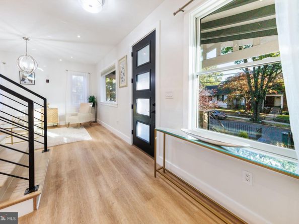 2806 Franklin Street NE, Washington DC 20018