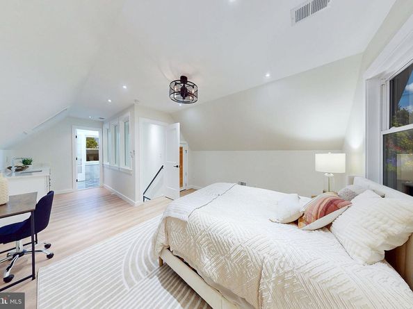 2806 Franklin Street NE, Washington DC 20018