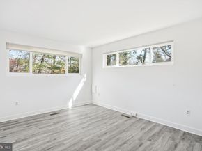 2745 N Radford Street, Arlington VA 22207