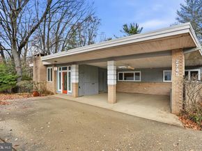 2745 N Radford Street, Arlington VA 22207