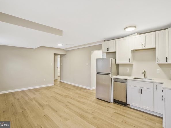 706 N Cleveland Street, Arlington VA 22201