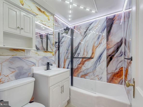 4318 Glendale Street, Philadelphia PA 19124