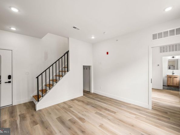 4921 Chester Avenue, Philadelphia PA 19143