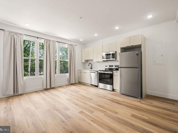 4921 Chester Avenue, Philadelphia PA 19143