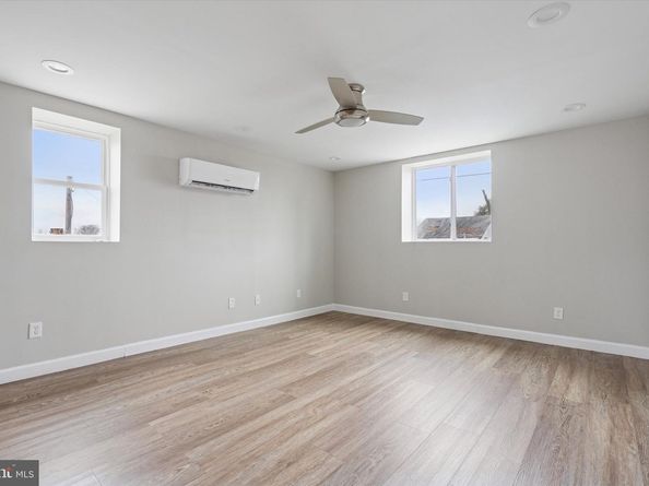 213 E Phil Ellena Street, Philadelphia PA 19119