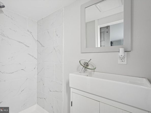 213 E Phil Ellena Street, Philadelphia PA 19119