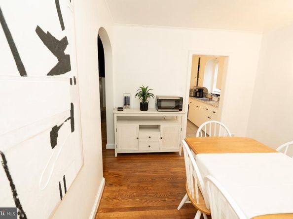 1037 16TH Street S, Arlington VA 22202