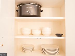 1037 16TH Street S, Arlington VA 22202