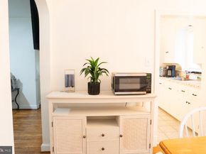 1037 16TH Street S, Arlington VA 22202