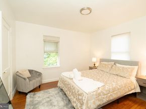 1037 16TH Street S, Arlington VA 22202