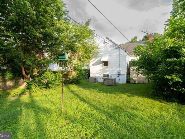 1037 16TH Street S, Arlington VA 22202