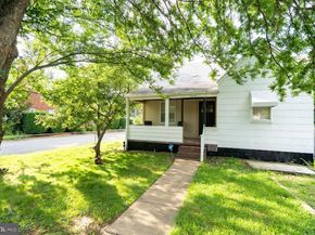 1037 16TH Street S, Arlington VA 22202