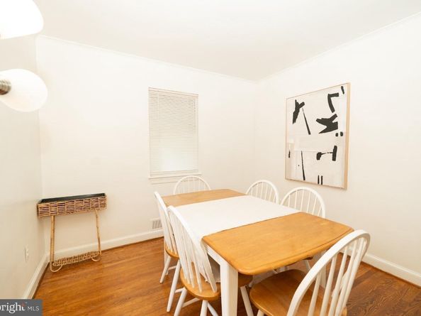 1037 16TH Street S, Arlington VA 22202