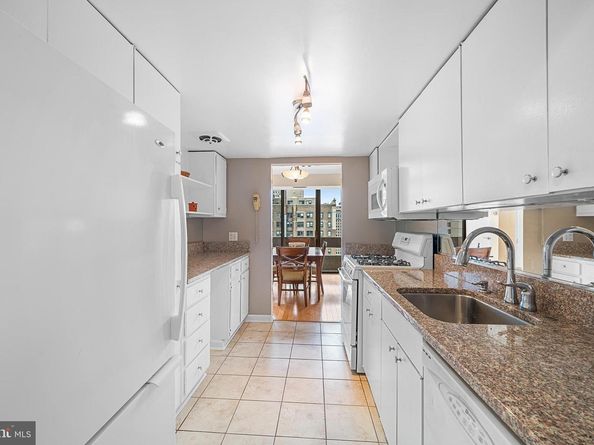 1326 Spruce Street 1701, Philadelphia PA 19107