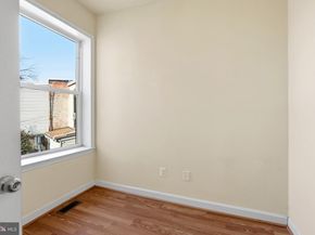 1018 11TH Street NE, Washington DC 20002