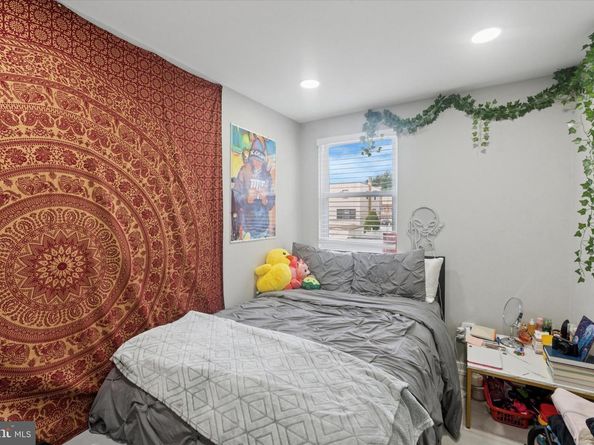 9938 Alicia Street, Philadelphia PA 19115