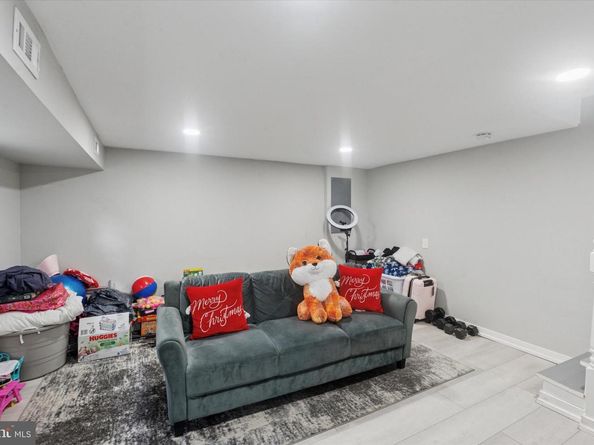 9938 Alicia Street, Philadelphia PA 19115