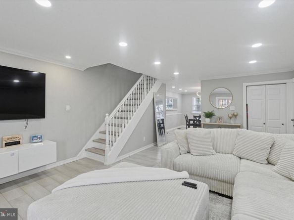 9938 Alicia Street, Philadelphia PA 19115