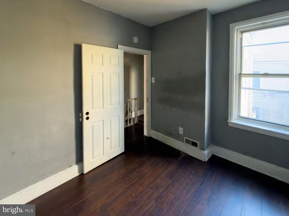 1638 W Victoria Street, Philadelphia PA 19140